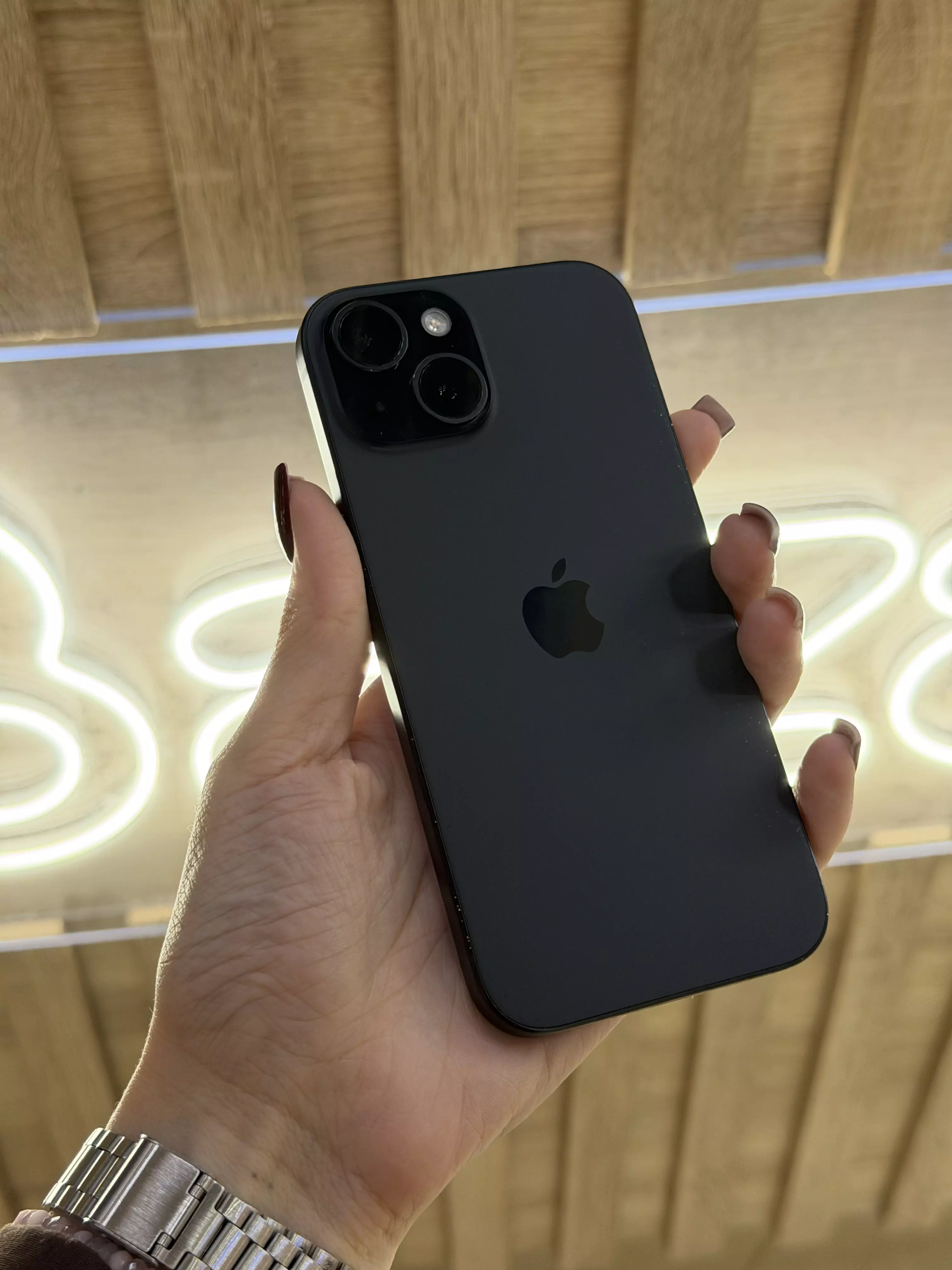 Б/У Apple iPhone 15 128gb черный