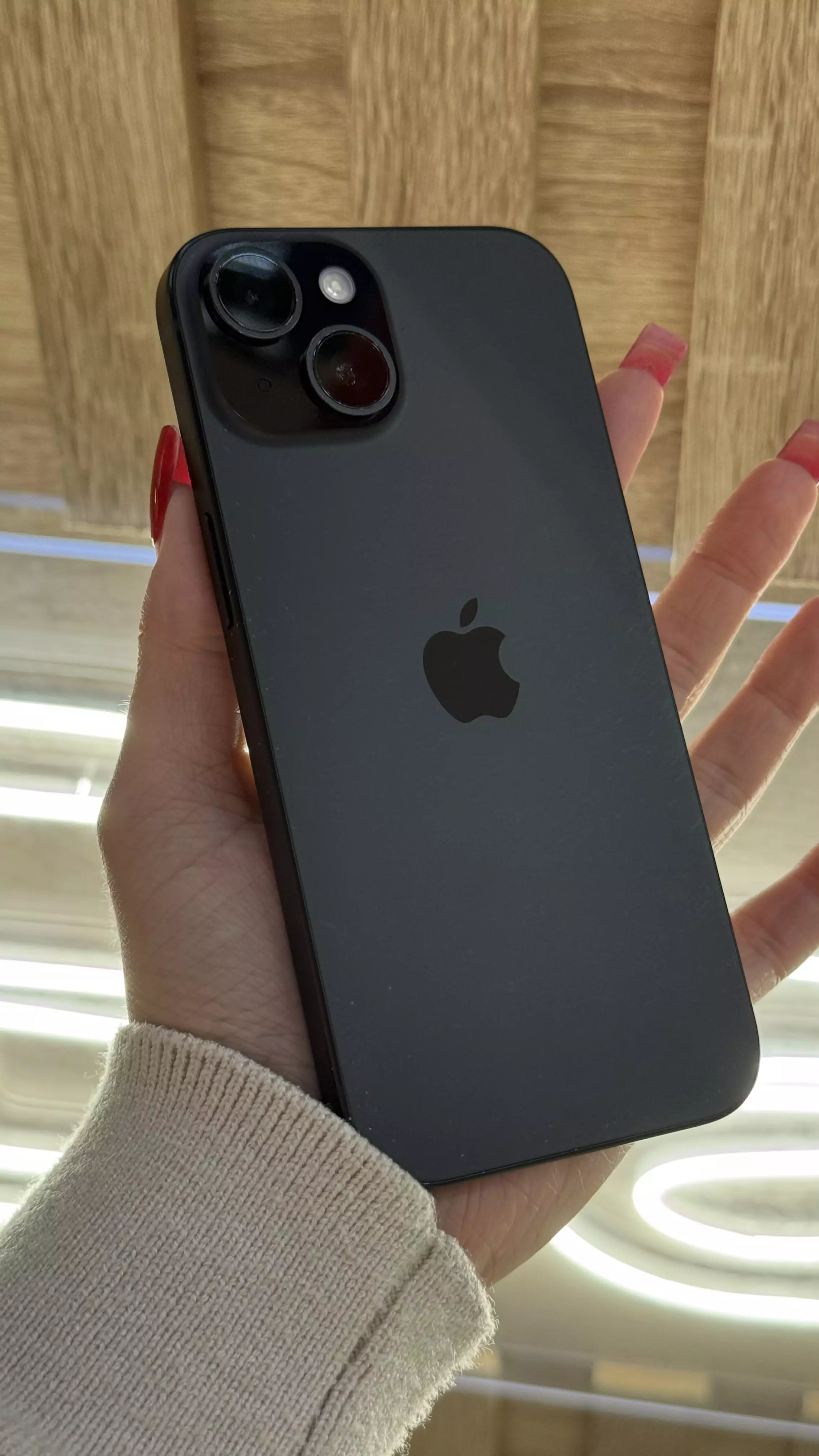 Б/У Apple iPhone 15 128gb черный