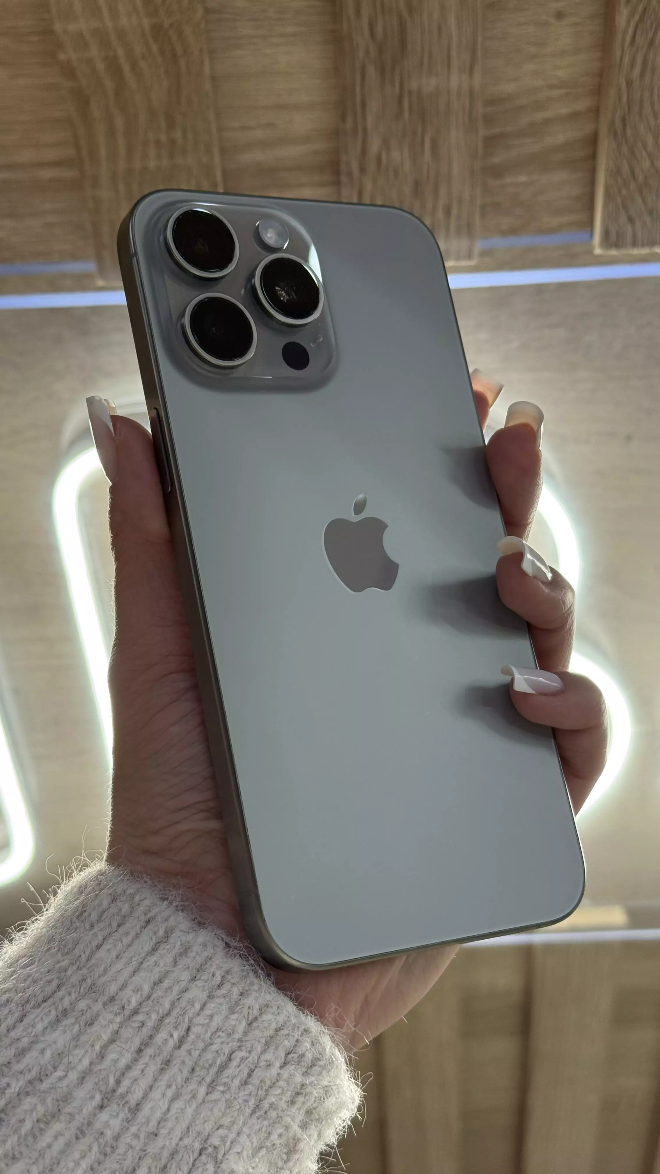 Б/У Apple iPhone 15 Pro Max 256gb серый
