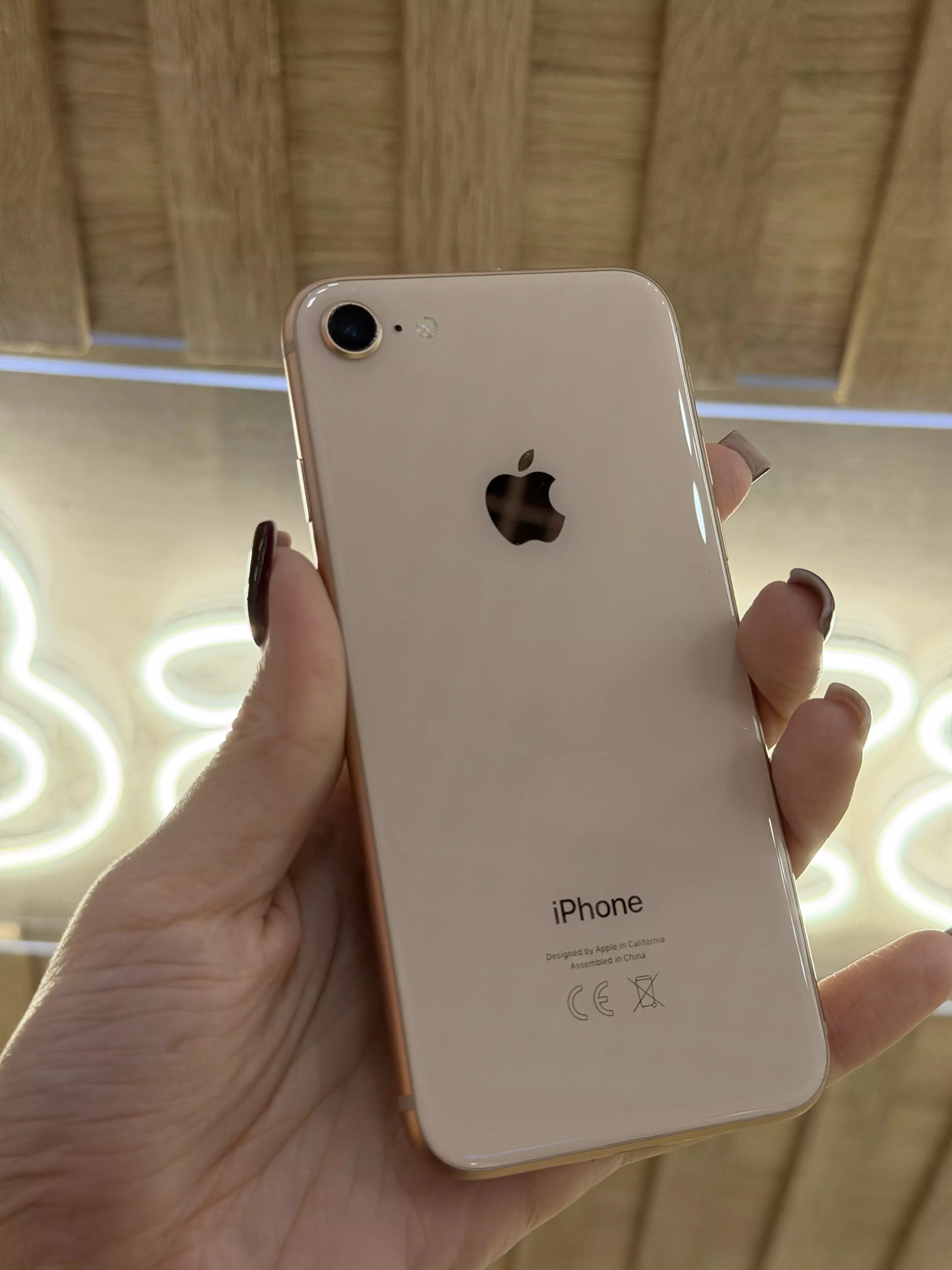 Б/У Apple iPhone 8 64gb золотистый